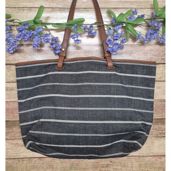 Fossil Gray White Striped Canvas Purse Bag Leather Trim & Adjustable Straps - Picture 5 of 9